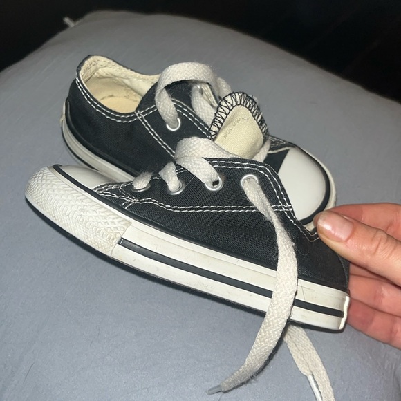 Toddler converse size 5 - Picture 4 of 4